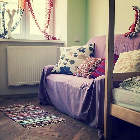 Magic Bus Hostel Lviv Bagian luar foto